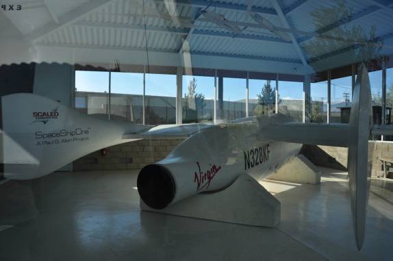 O Space Ship 1, avião para levar turistas ao espaço (no aeroporto de Mojave, na Califórnia, nos Estados Unidos)